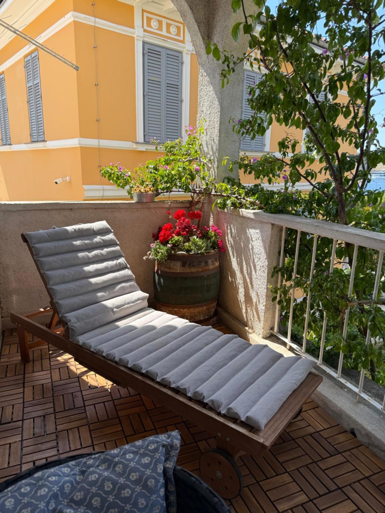 Apartment Secret Garden Zadar