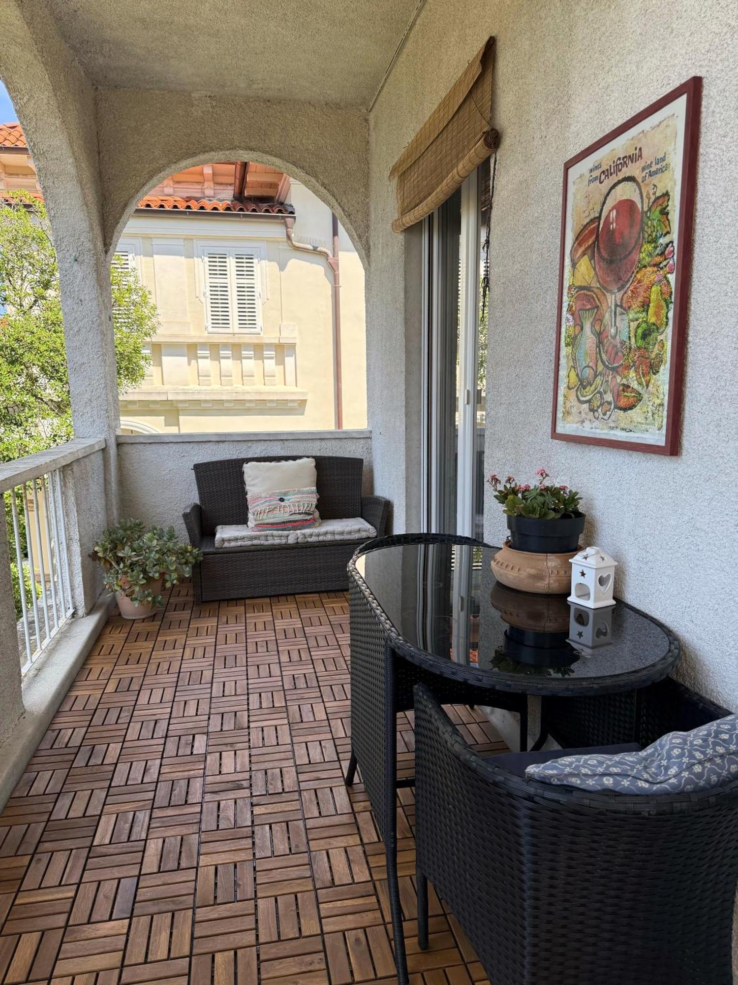 Secret Garden Apartment